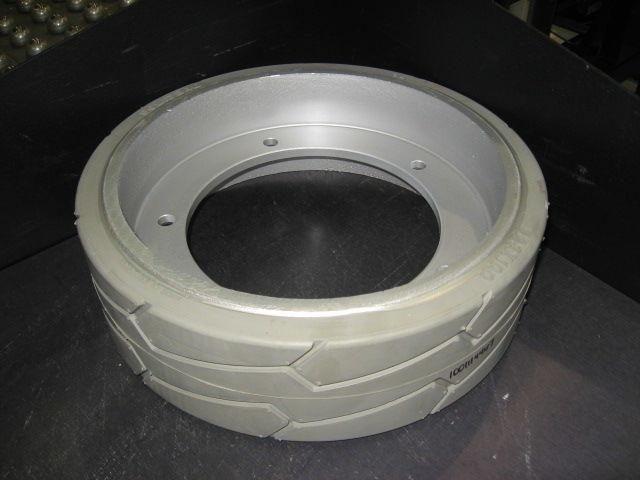 1001114467 Tire, 100X323 Non-Marking | JLG - BHE Parts Store