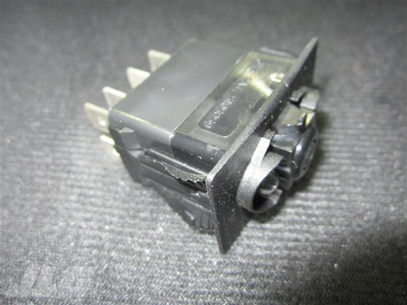 10837308 Switch, Rocker Carlingswitch | JLG - BHE Parts Store