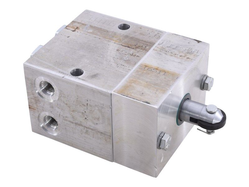 4640485 Valve, Lockout | JLG