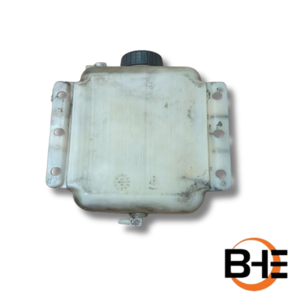 7085422 Radiator Tank Overflow 3 QT (Used) l SkyTrak