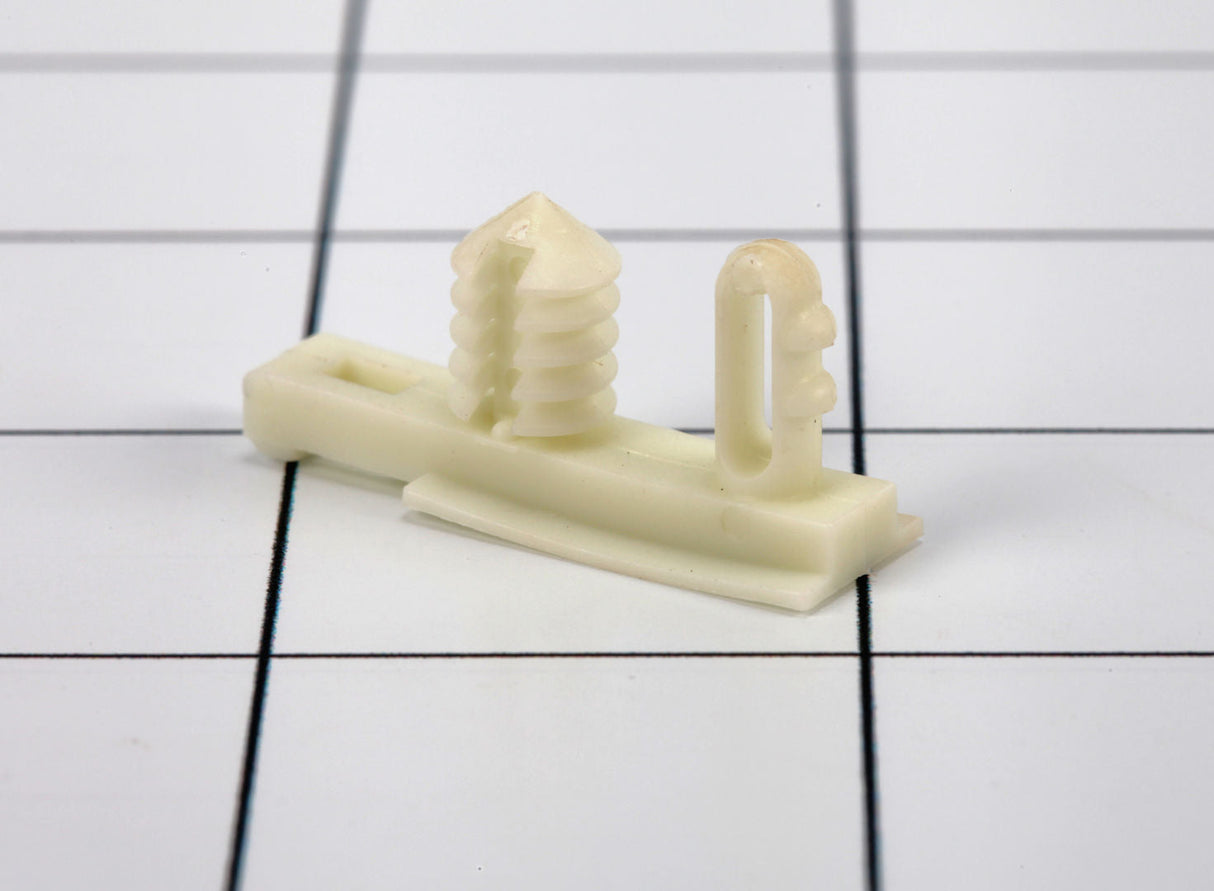 04213120 Fixing Clip | Deutz