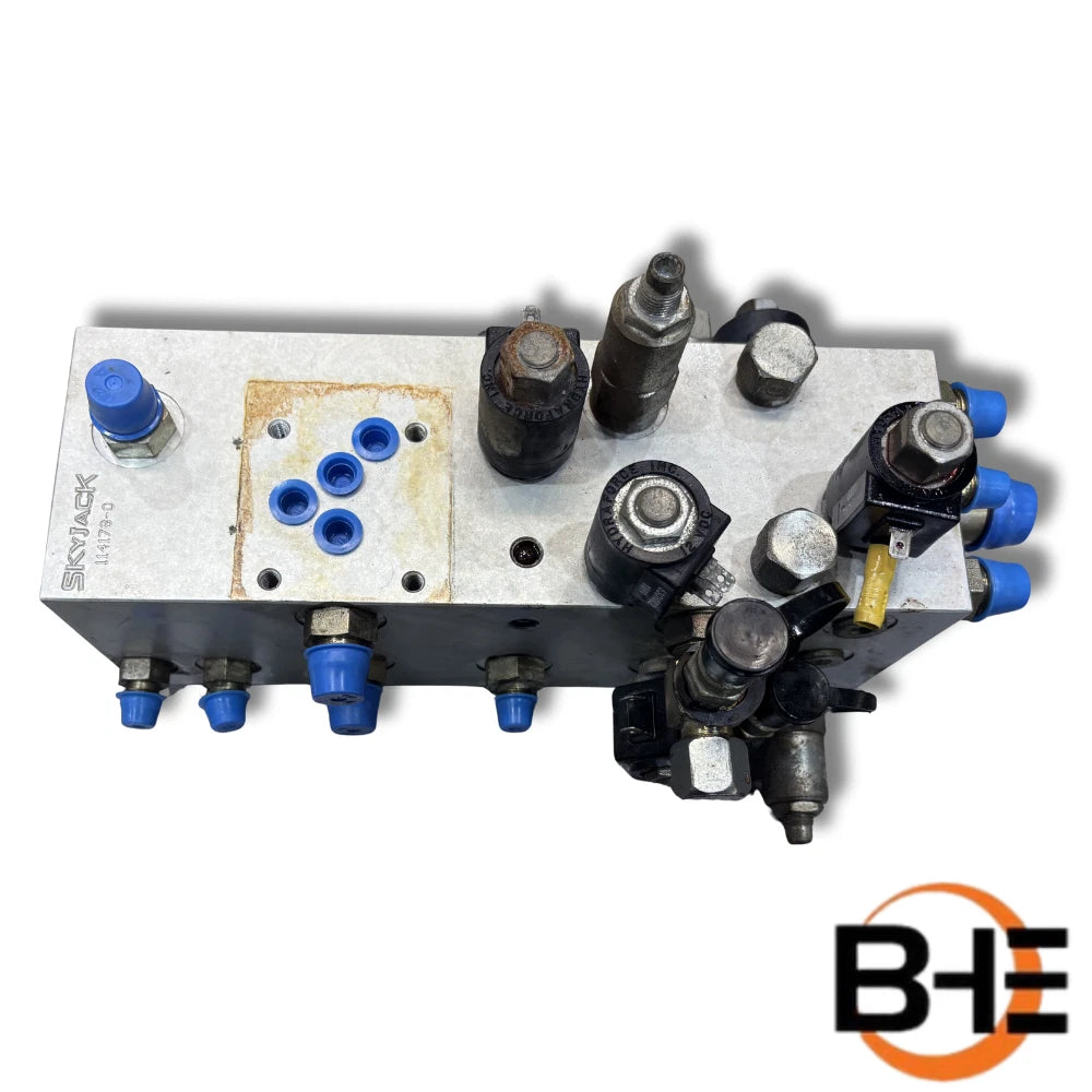 114178 Main Manifold (Used) | Skyjack