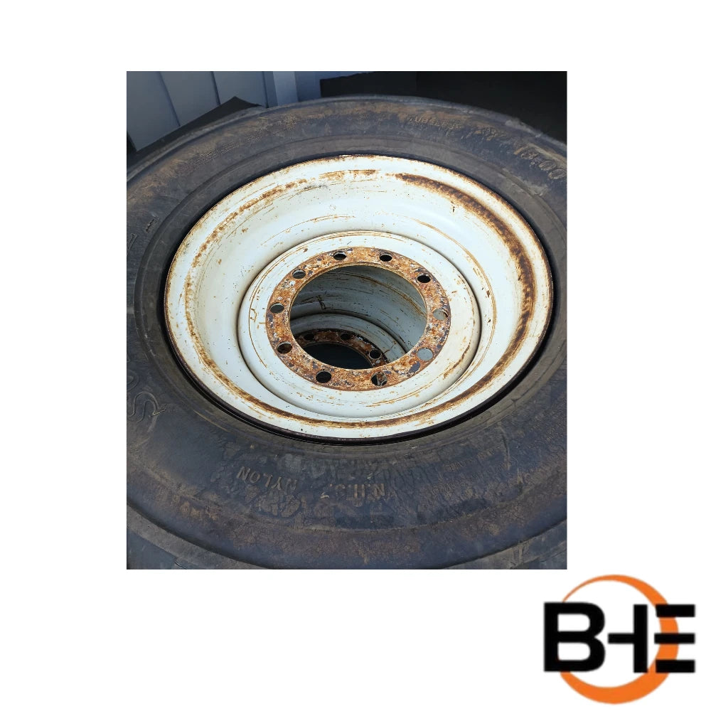 7119642-7119632-foam-filled-tire-wheel-assy-used-skytrak