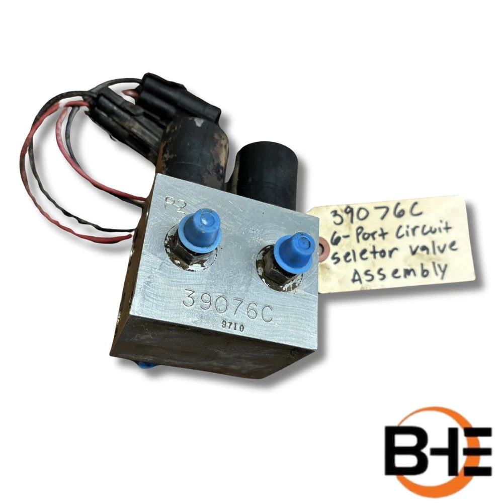 39076C Circuit Selector Valve (Used) | Lull