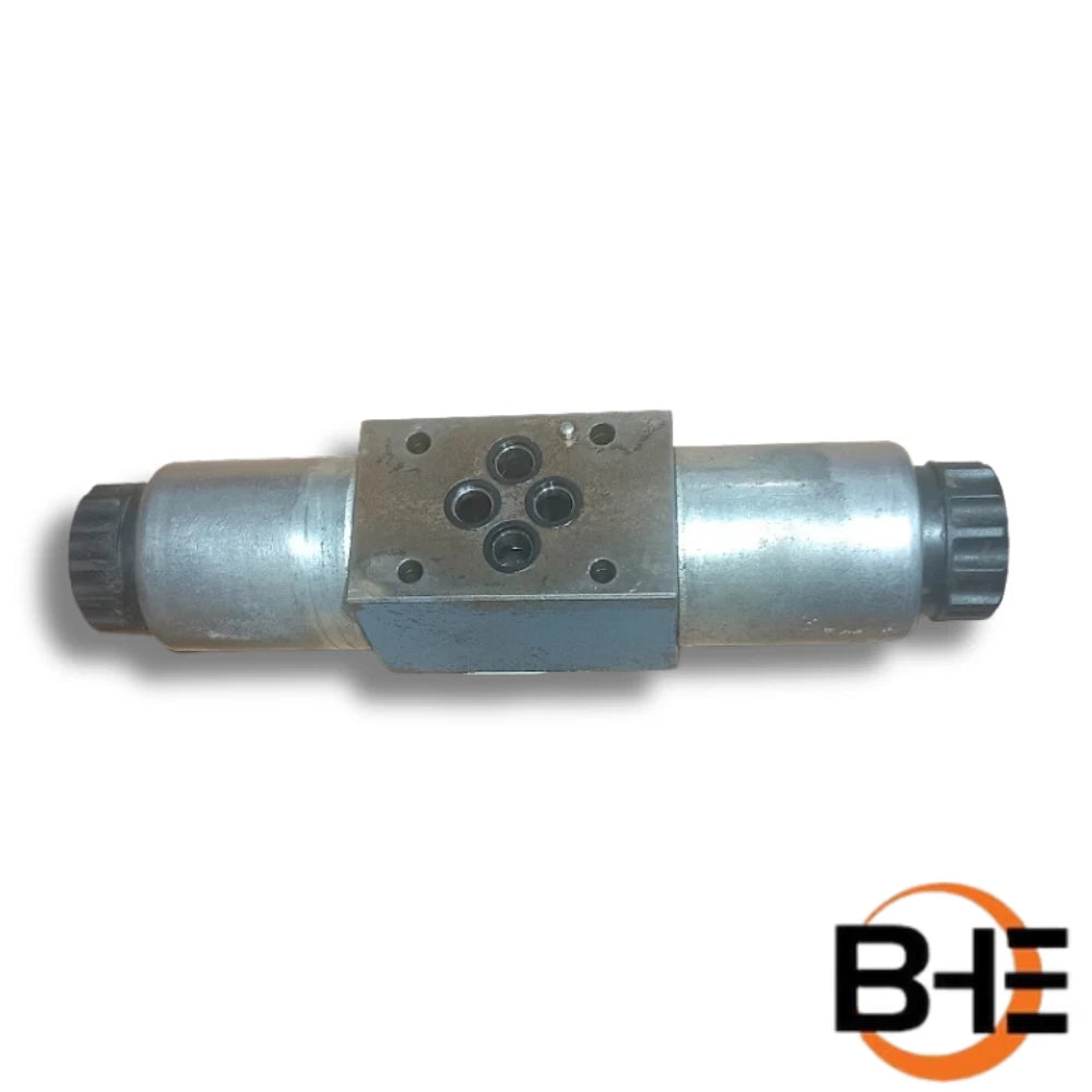 8902137-steer-select-valve-used-skytrak