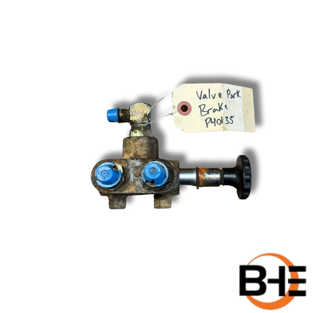 P40135 2 Pos, 3 Way Valve (Used) | Lull