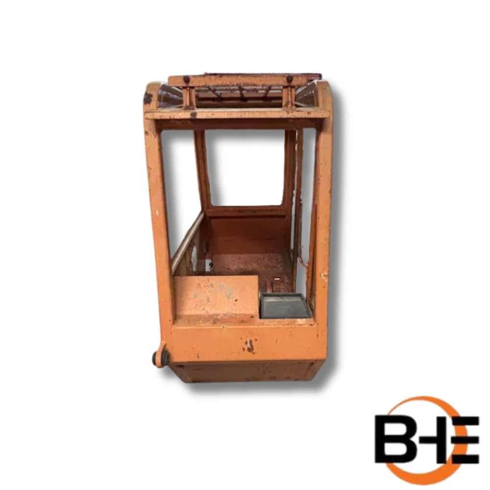 36006E OPERATOR COMPARTMENT (USED) l Lull