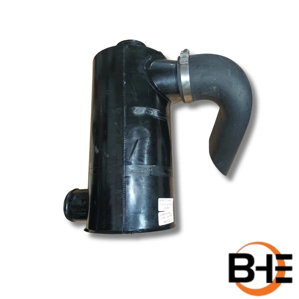 8273013 Air Cleaner Assembly W/ 7097323 Air Intake Hose (Used) l SkyTrak