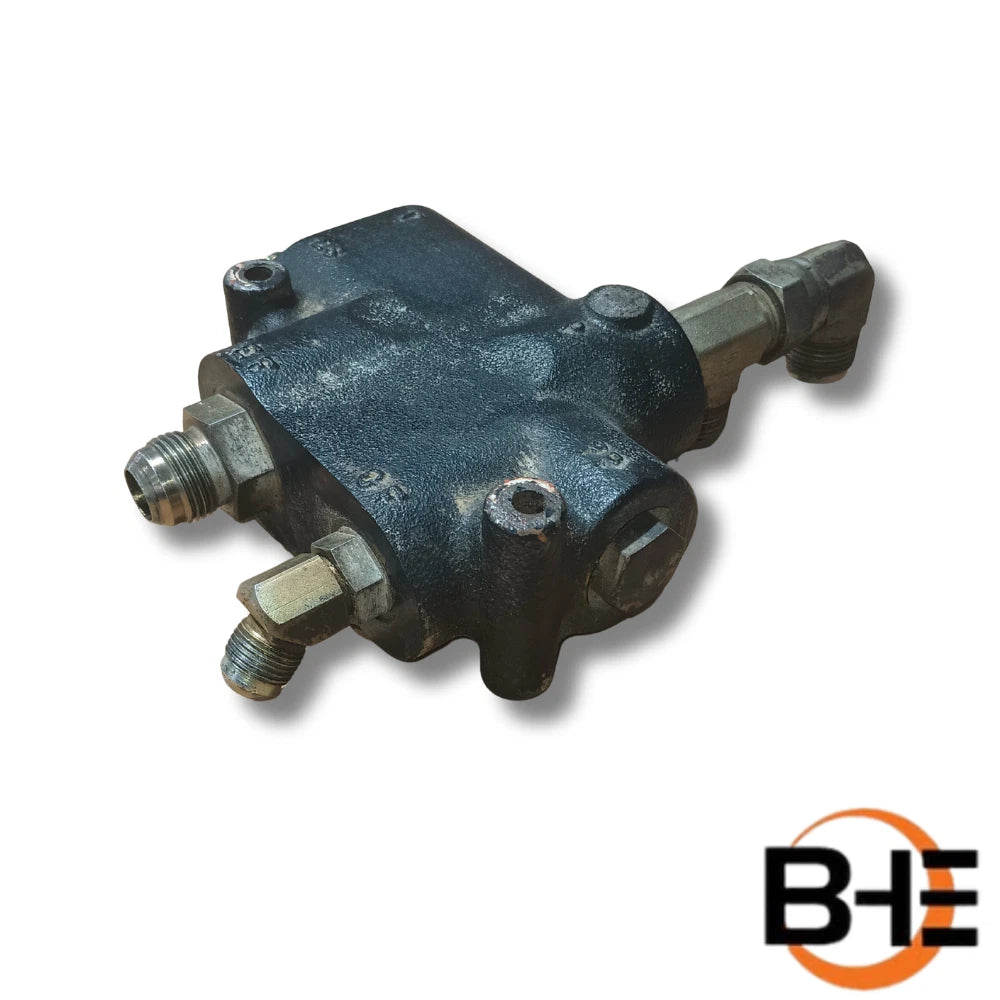 8904047-Priority-valve-used-skytrak