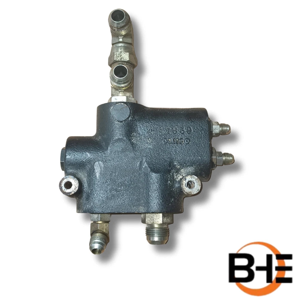 8904047-Priority-valve-used-skytrak