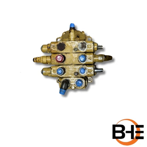 8902152 Valve 3 Spool (Used) | Skytrak