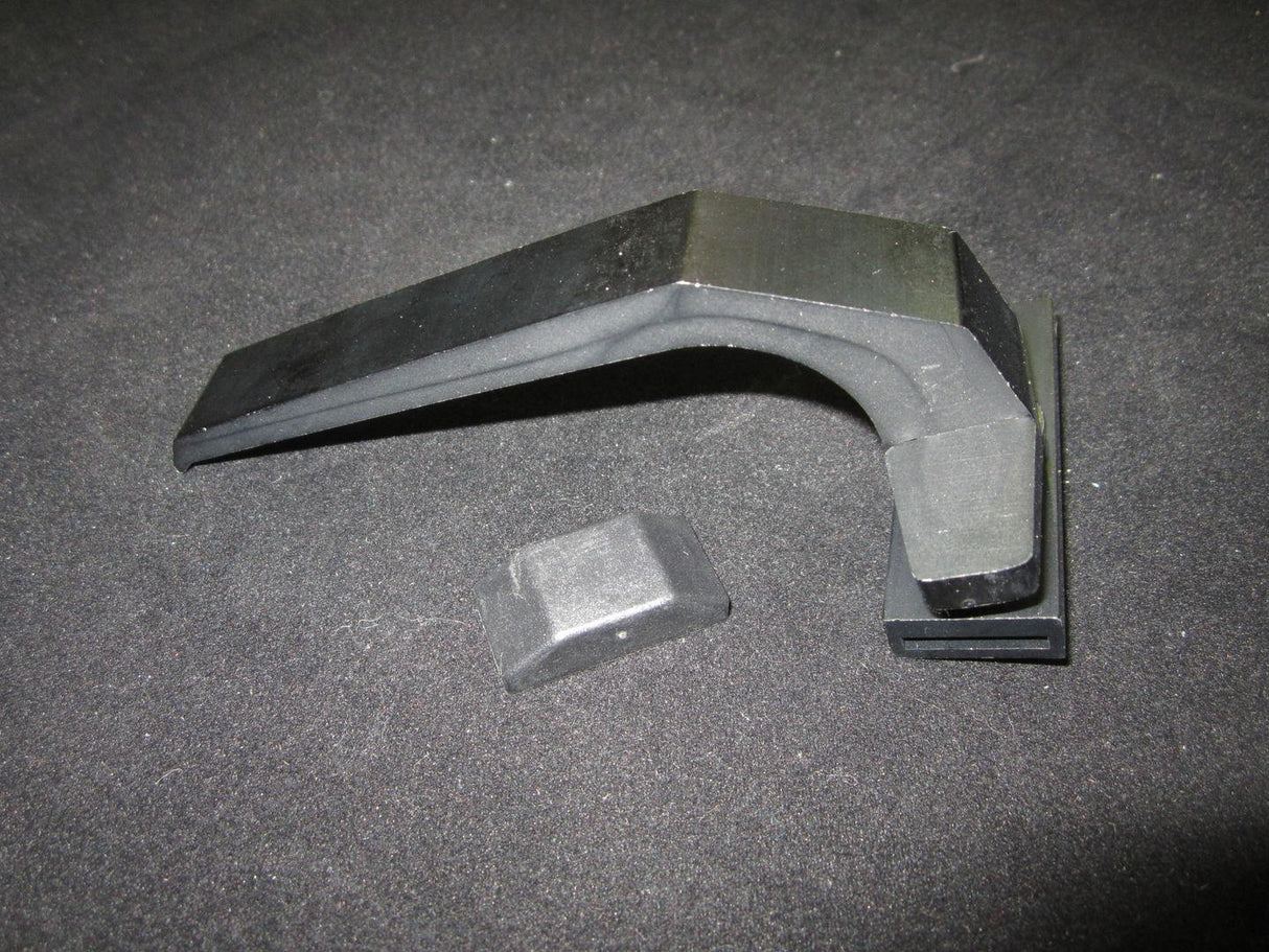 10837405 Latch, Swingout, Black, Right (Lull #37405X) | JLG