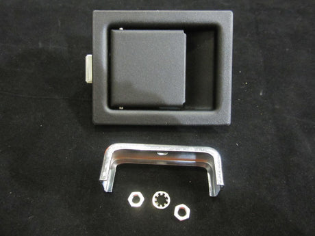 2940045 Latch Flush Mt