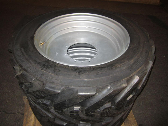 0272055 15 X 28 Ff Tire, Wheel RH | JLG - BHE Parts Store