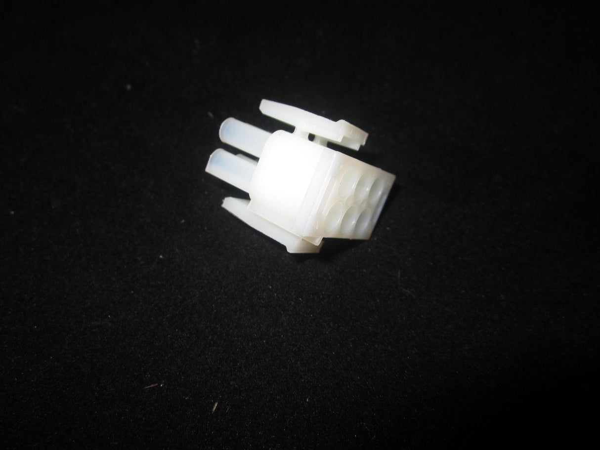 4460225 Connector Housing 6 Pos