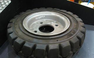 500016 Wheel 400X8 N (1/2 Hub) | JLG - BHE Parts Store