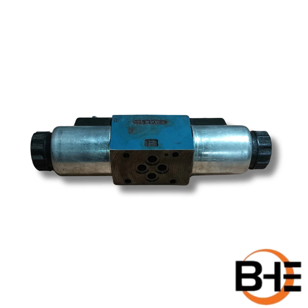 70001976 Valve Assembly (Used) l JLG