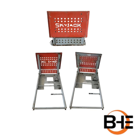 115220 Engine Roll-Out Tray W/ Front Engine Guard (Used) | Skyjack